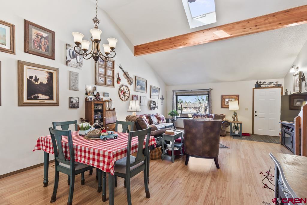 1043 Margo Court Property Photo 7