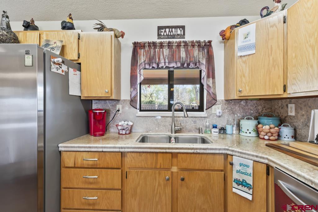 1043 Margo Court Property Photo 9