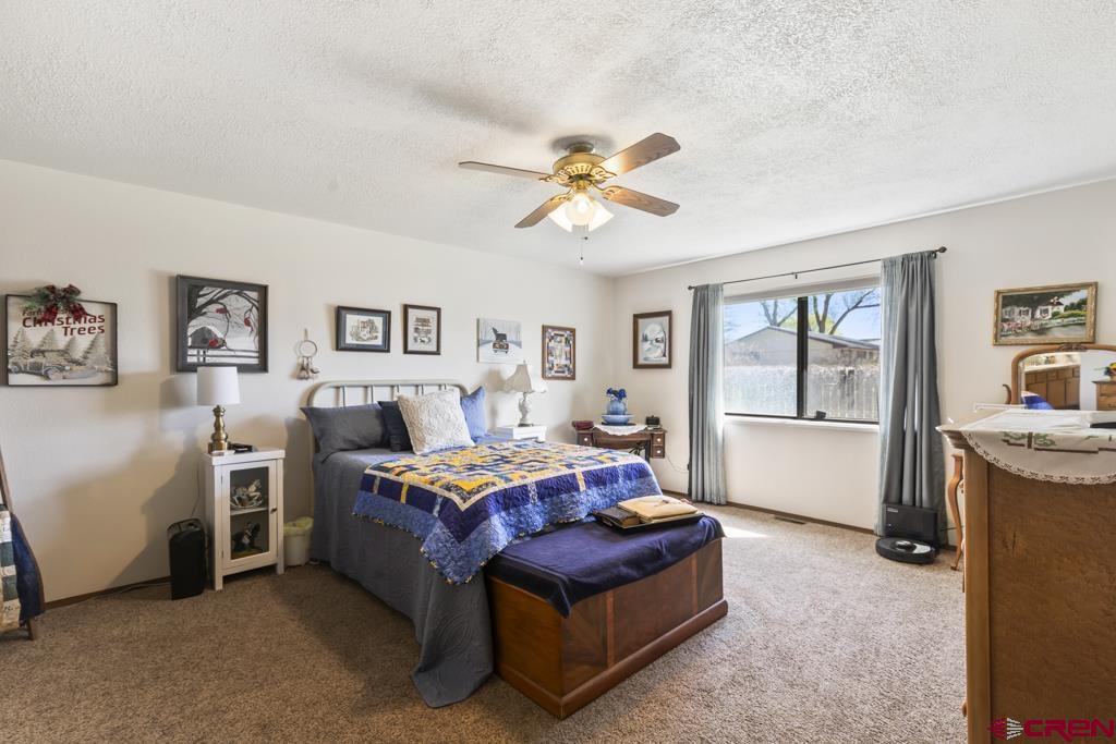 1043 Margo Court Property Photo 11