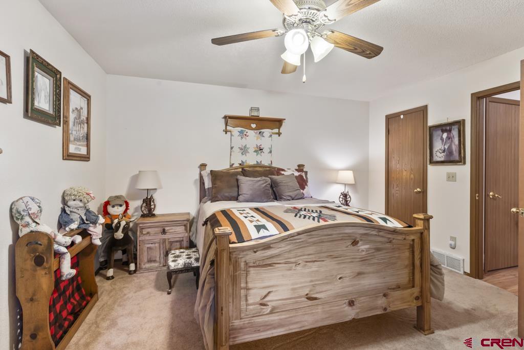 1043 Margo Court Property Photo 21
