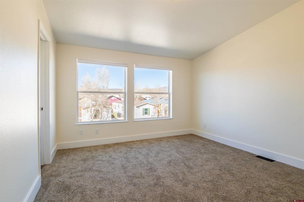 235 S 7th Street Property Photo 14