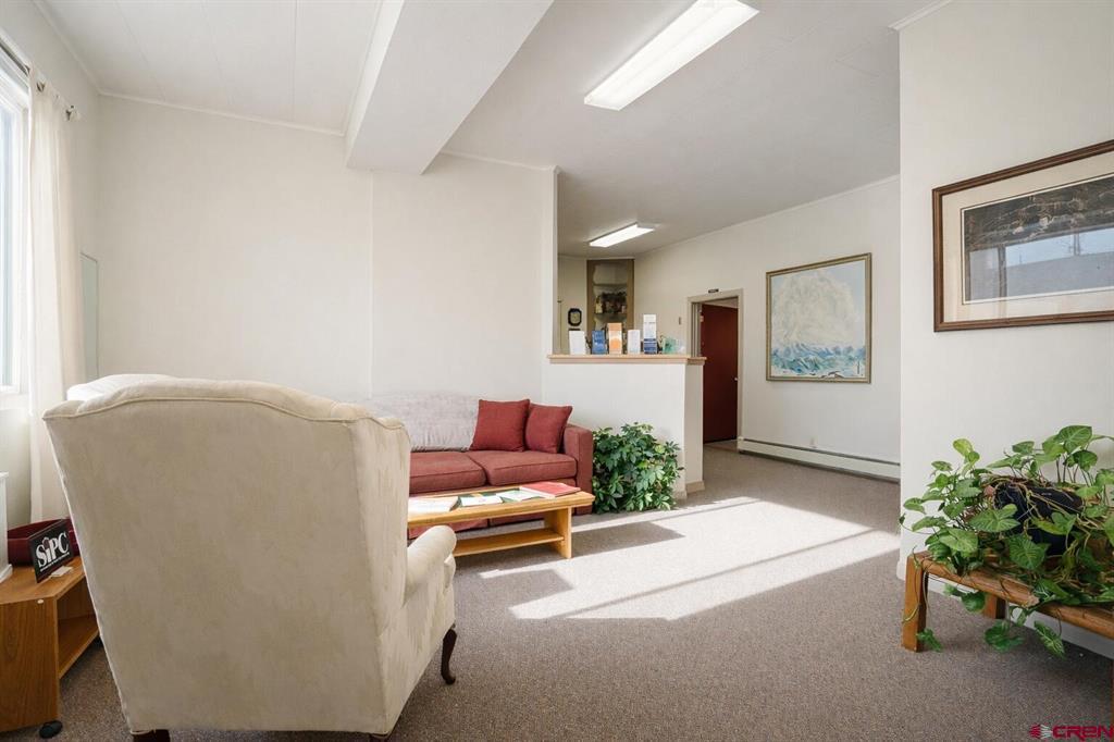 125 E 5th Street Property Photo 8