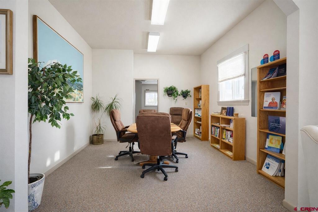 125 E 5th Street Property Photo 10