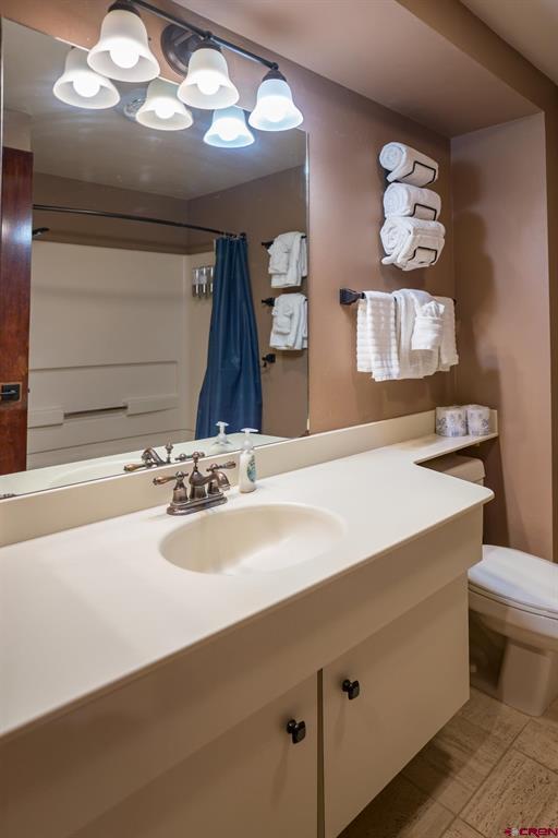 314 N Tamarron Dr Property Photo 9