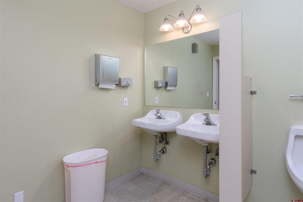 679 E 2nd Avenue Property Photo 23