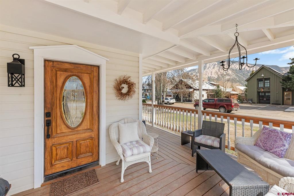 429 Whiterock Avenue Property Photo 7
