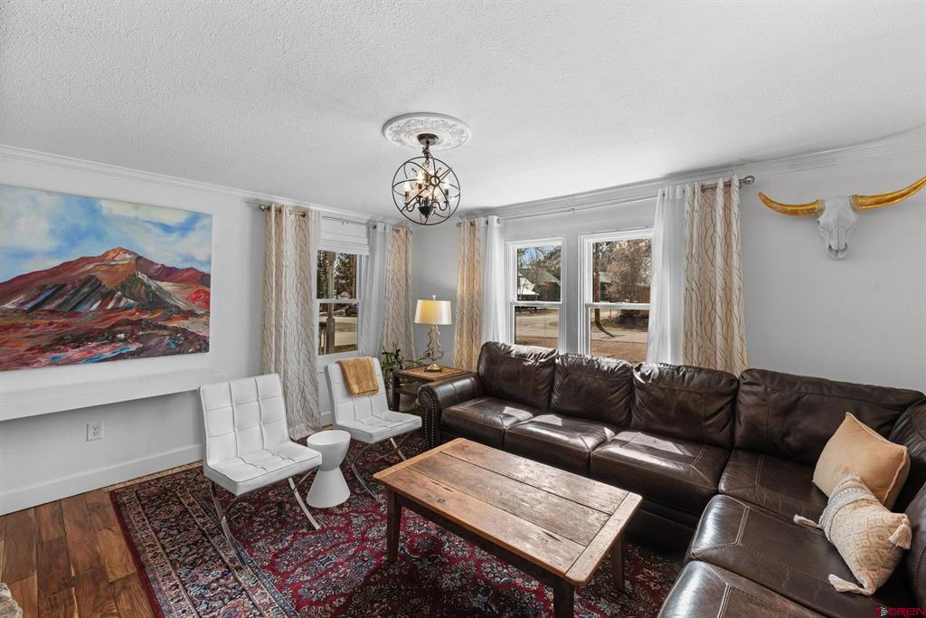 429 Whiterock Avenue Property Photo 10