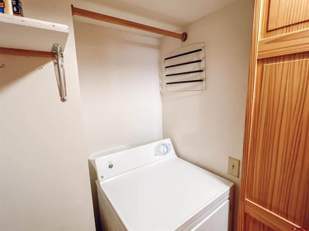 809 Silver St Property Photo 14