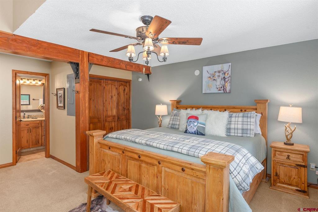 25 Emmons Road Property Photo 16