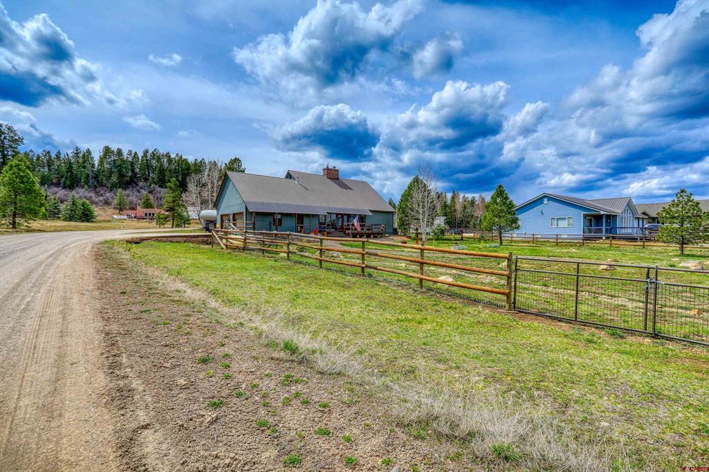 97 Horseshoe Circle Property Photo 2