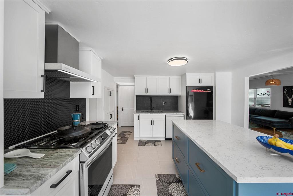 14 E South Street Property Photo 11
