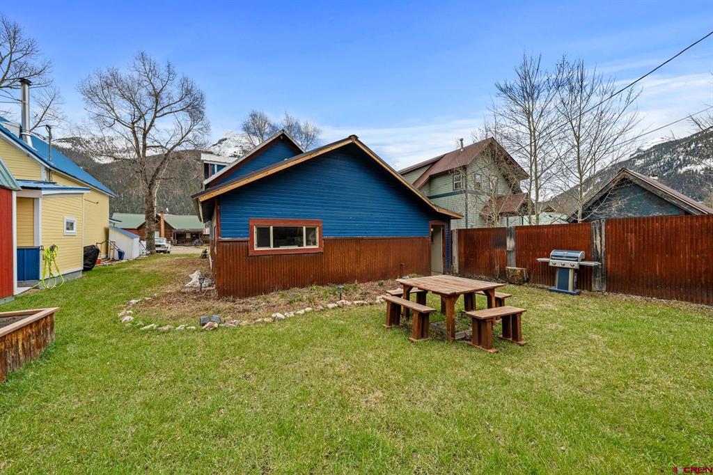 1257 Snowden Street Property Photo 4