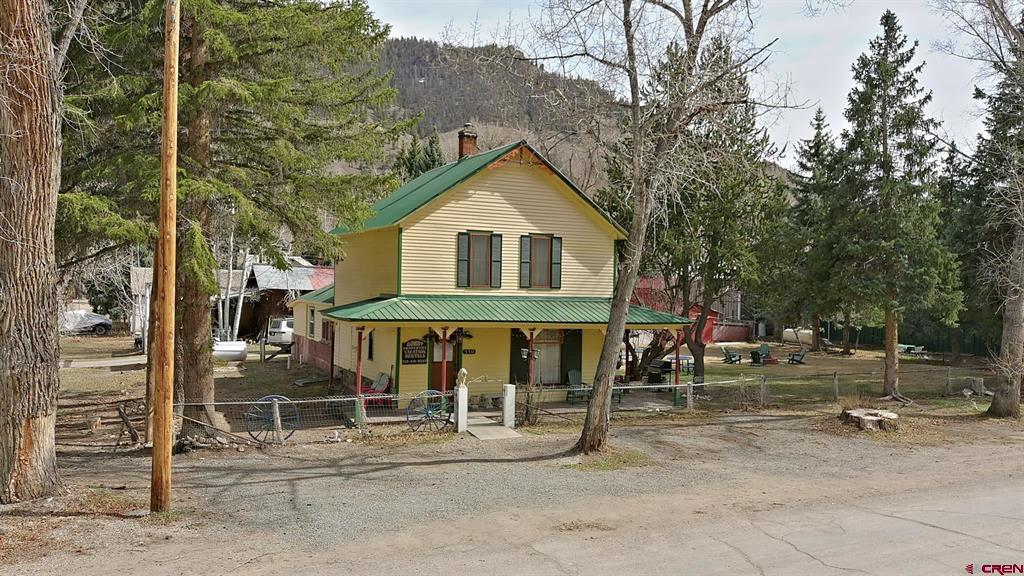 530 Silver Street Property Photo 1