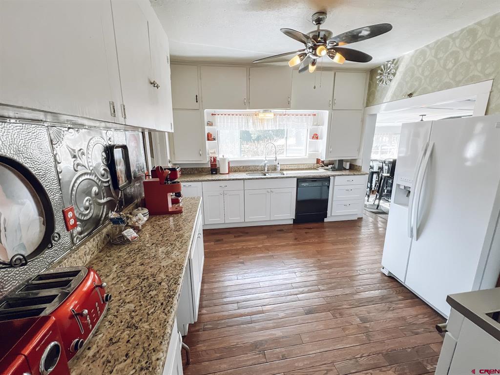 530 Silver Street Property Photo 15
