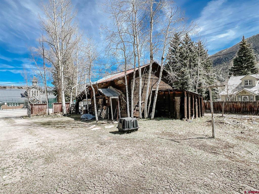 530 Silver Street Property Photo 37