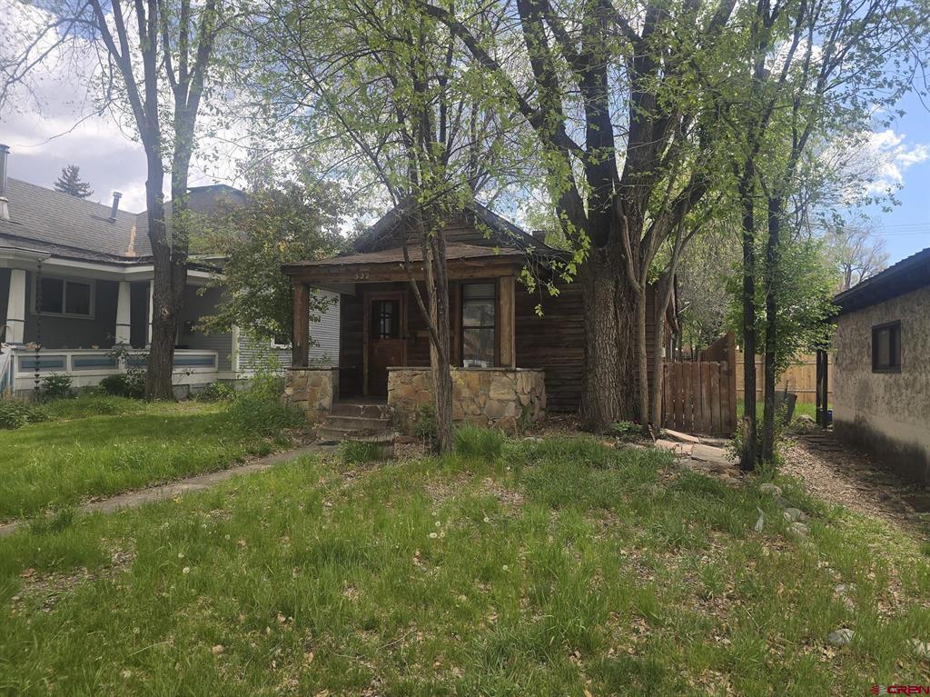 522 E 3rd Avenue Property Photo 3