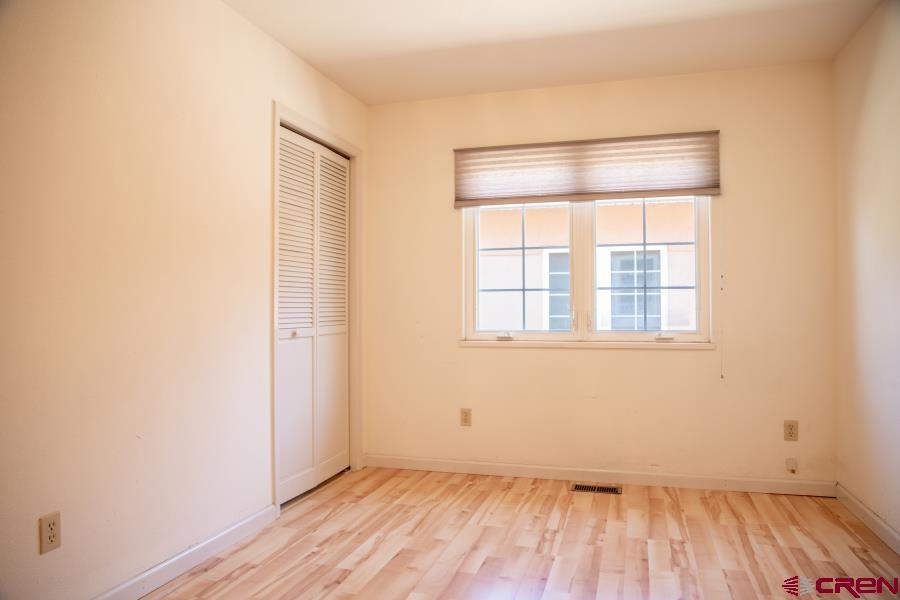 401 Grand Avenue Property Photo 9