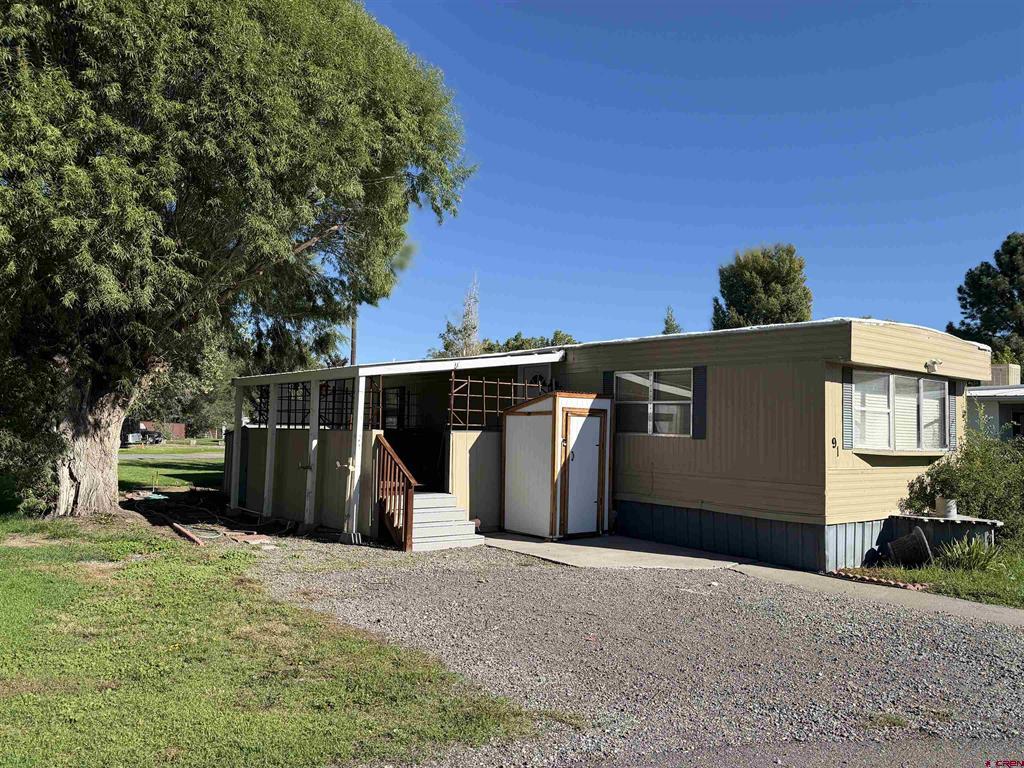 383 S Hillcrest Drive Property Photo 1