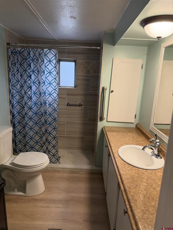 383 S Hillcrest Drive Property Photo 14