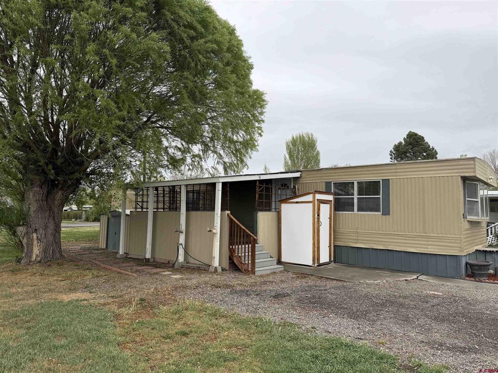 383 S Hillcrest Drive Property Photo 16