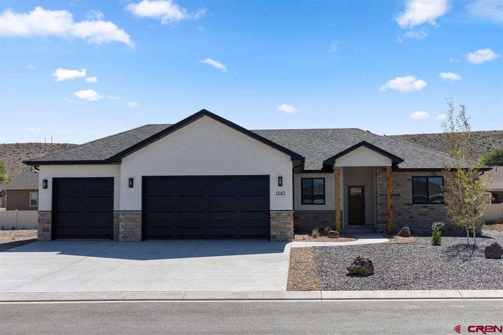1797 6429 Circle Property Photo 1