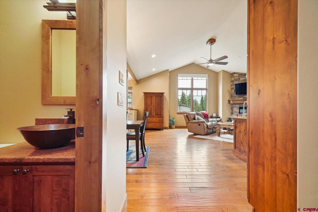 18 Nordic Court Property Photo 13