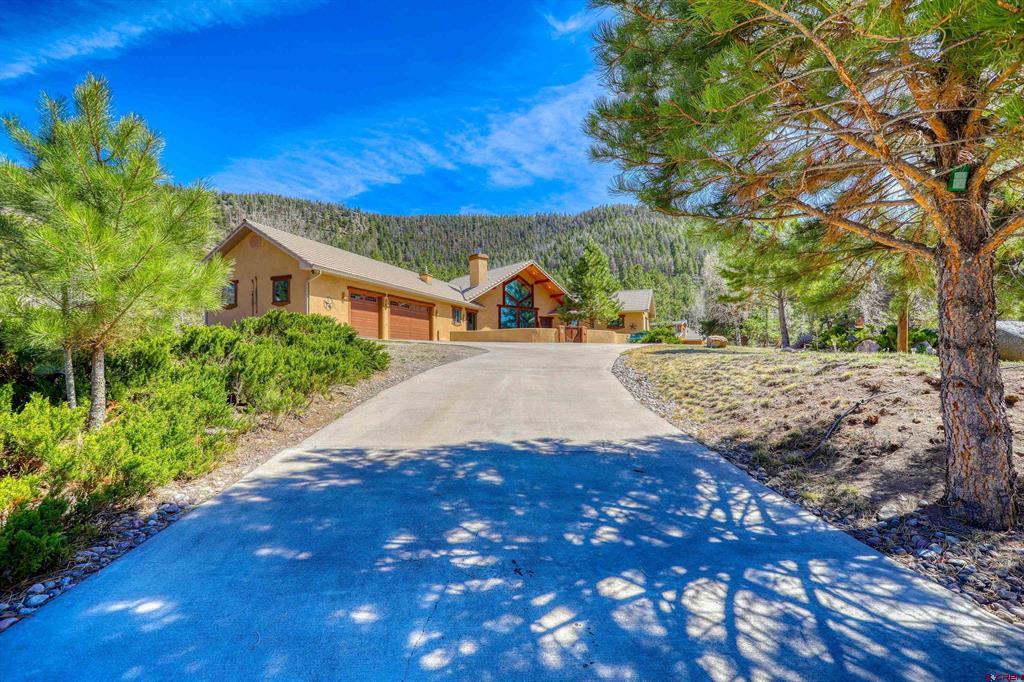 258 N Skyline Drive Property Photo 3