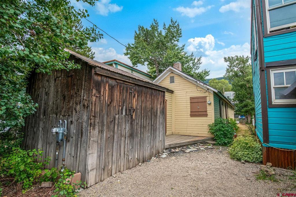 315 Elk Avenue Property Photo 17