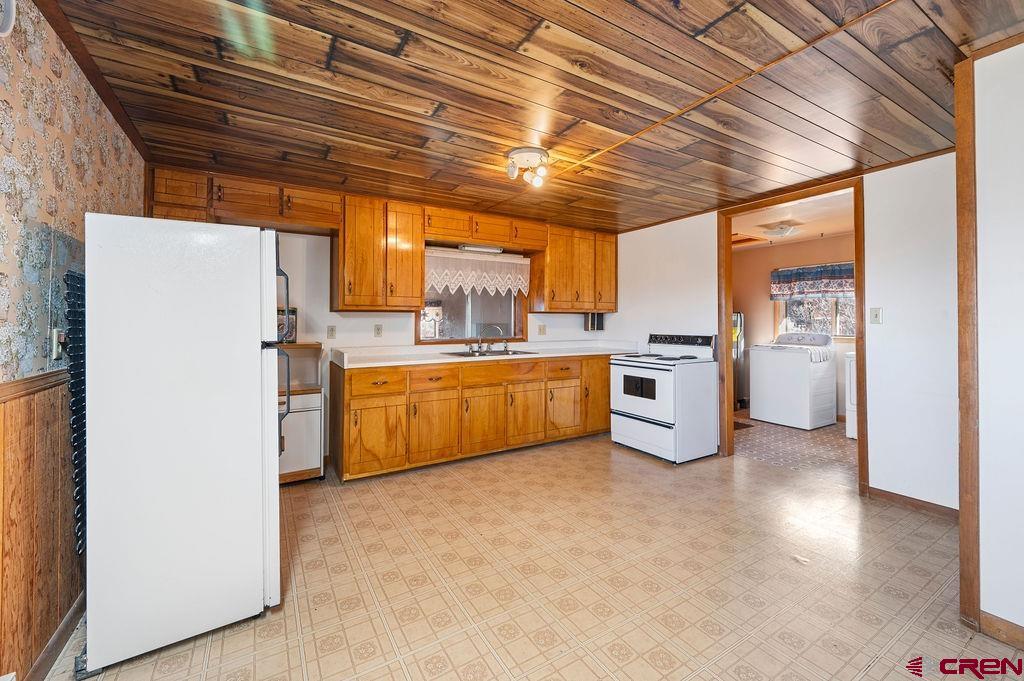 49131 Ie Road Property Photo 11
