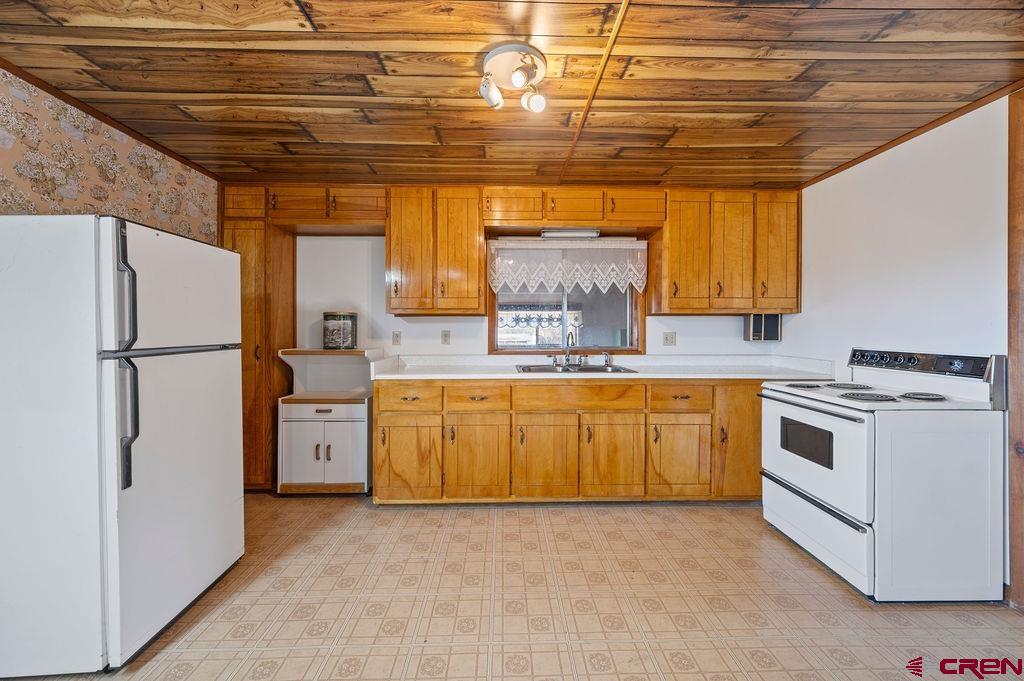 49131 Ie Road Property Photo 12