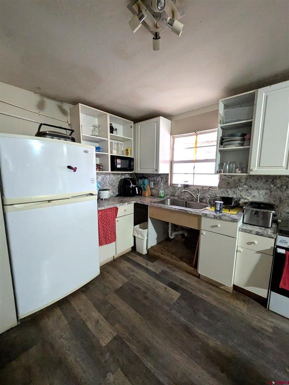25929 Tappero Avenue Property Photo 6
