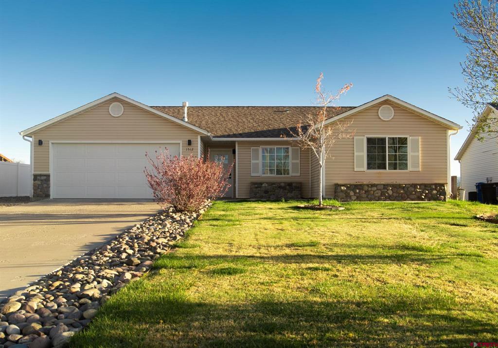 1512 Branding Iron Drive Property Photo 1