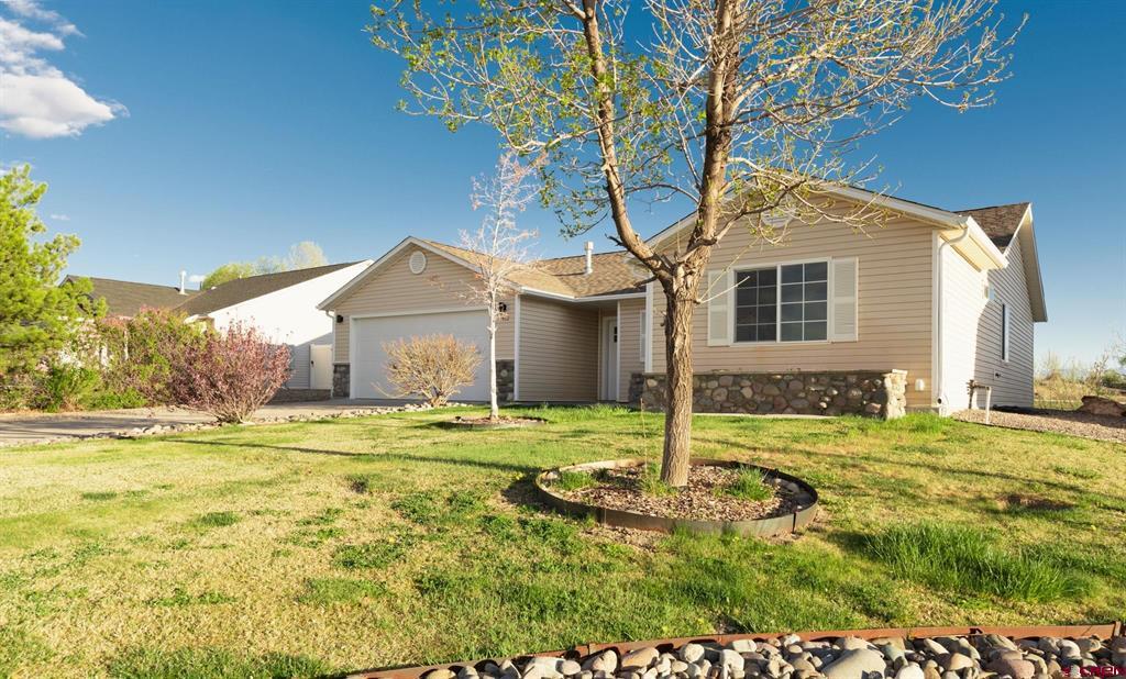 1512 Branding Iron Drive Property Photo 2