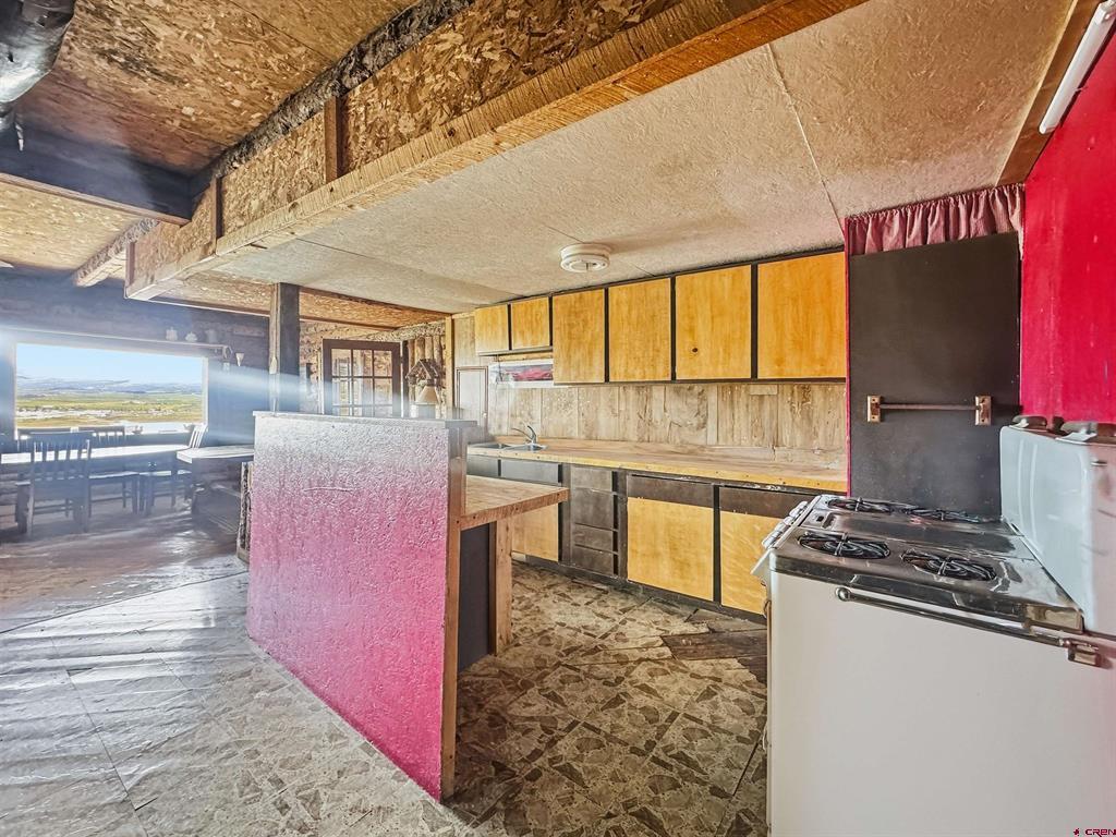 40300 D Road Property Photo 11