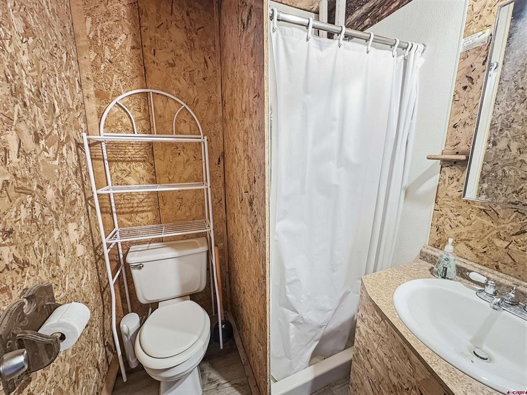 40300 D Road Property Photo 23