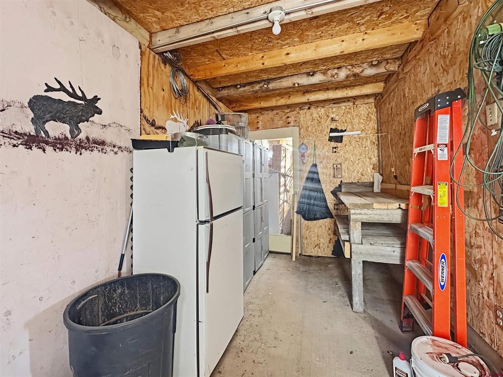 40300 D Road Property Photo 25