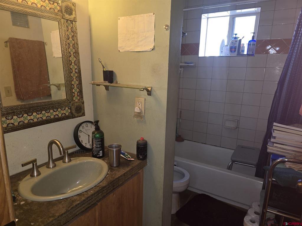 3100 & 3104 W 2nd Avenue Property Photo 8