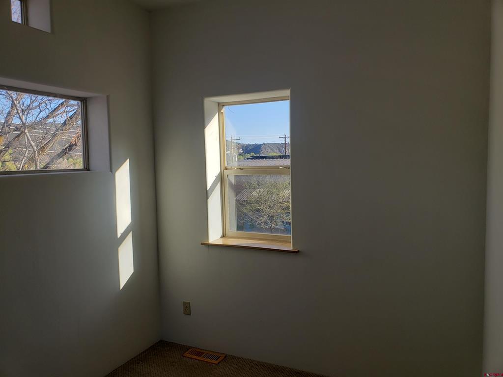 3100 & 3104 W 2nd Avenue Property Photo 11