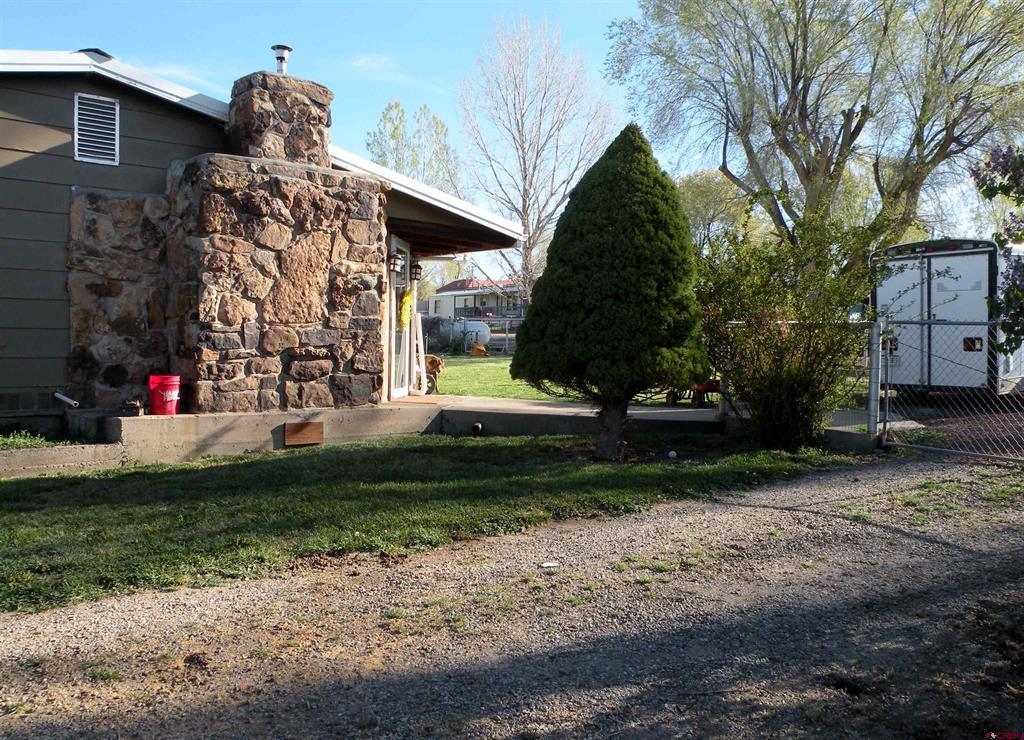 810 Grape Street Property Photo 6