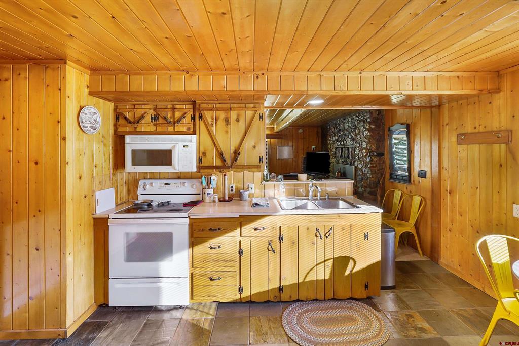 18,20,22,48 W Vallecito Creek Road Property Photo 6