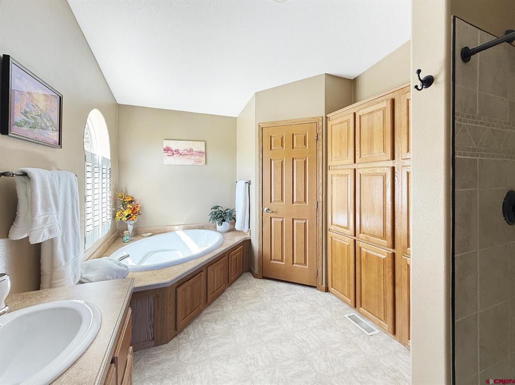 40331 D Road Property Photo 31