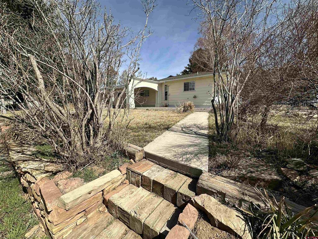 21615 Road S Property Photo 2