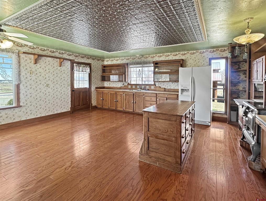 21615 Road S Property Photo 5