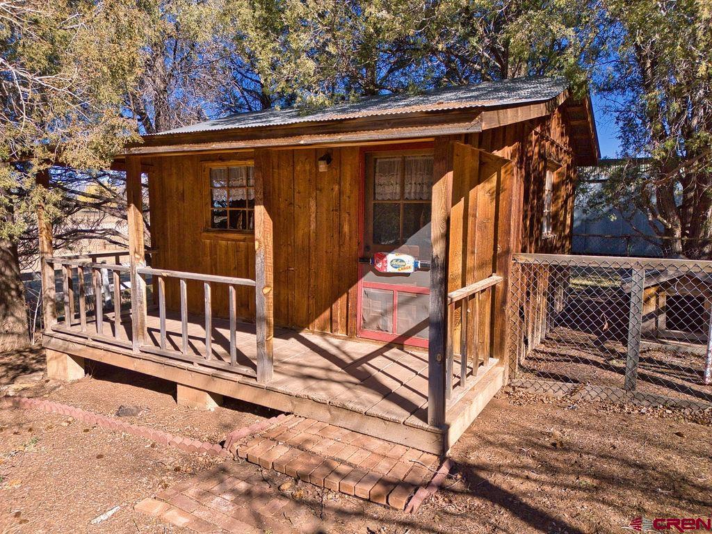 21615 Road S Property Photo 17