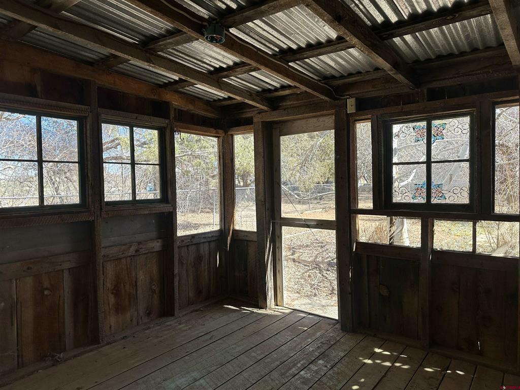 21615 Road S Property Photo 23