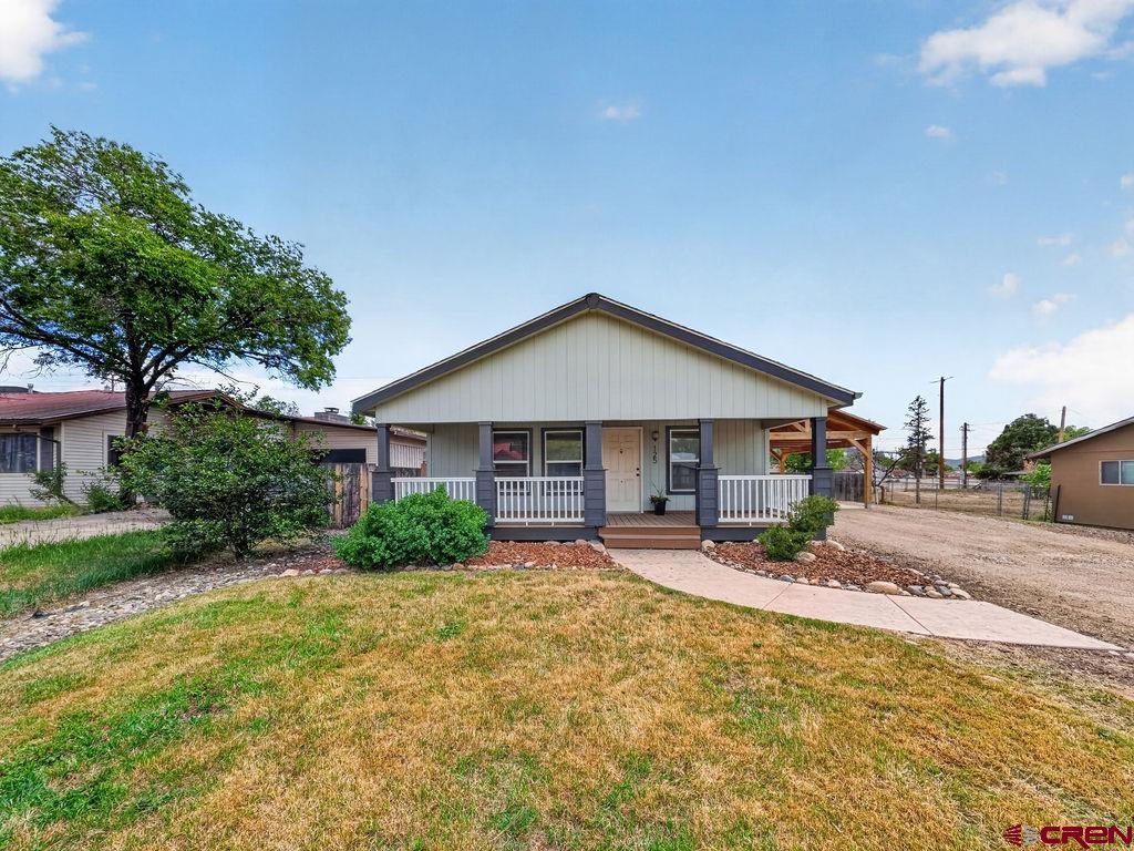 125 E Menefee Street Property Photo 1