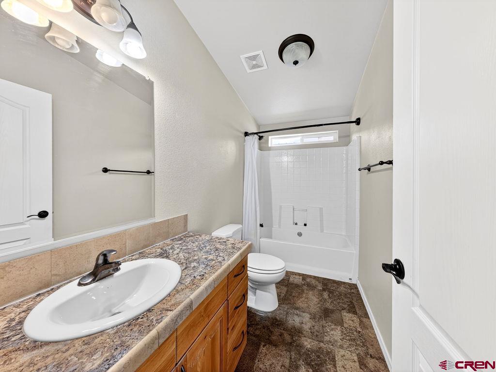 125 E Menefee Street Property Photo 22