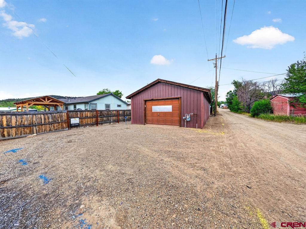 125 E Menefee Street Property Photo 29