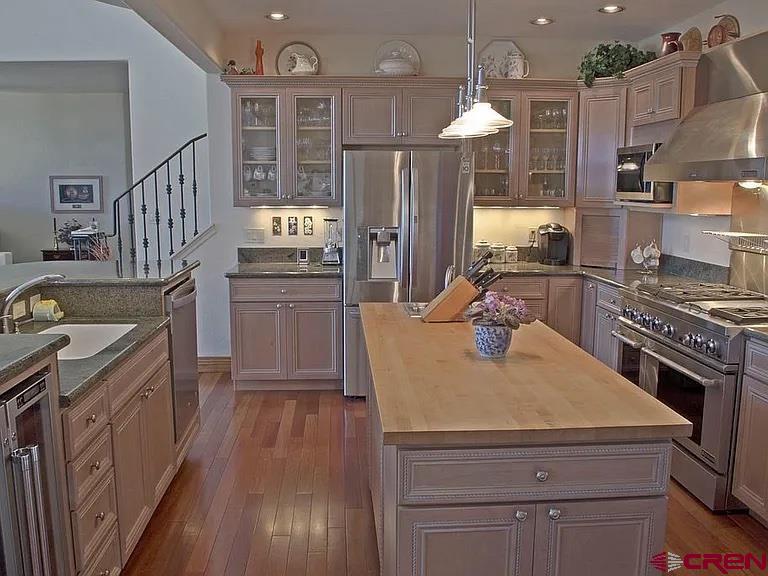 3000 Belle Haven Way Property Photo 4