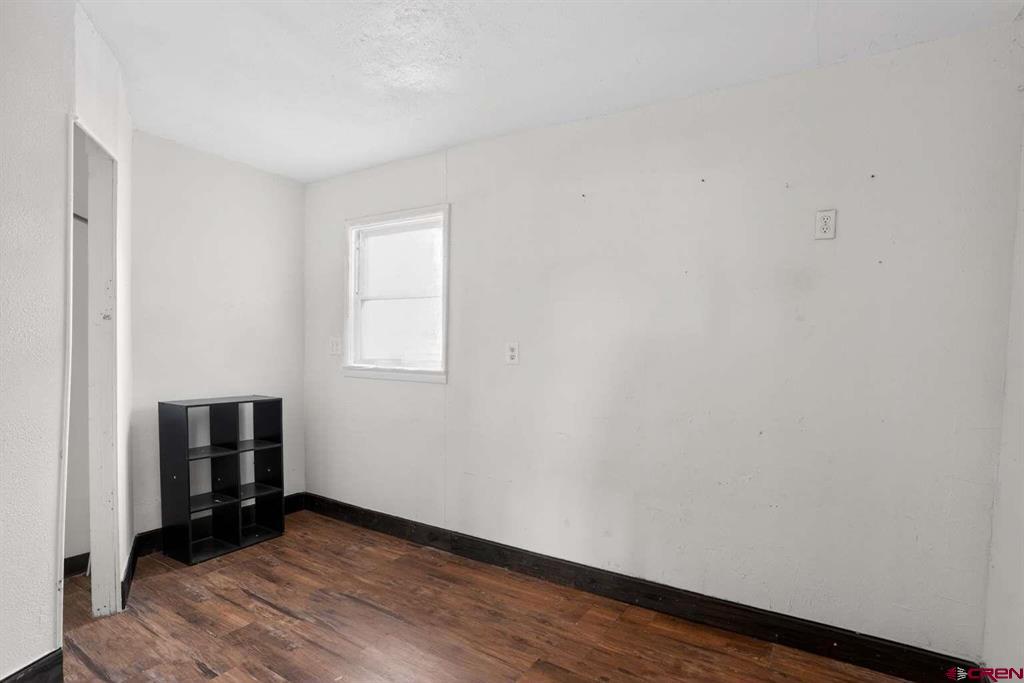 501 E 2nd Street Property Photo 11